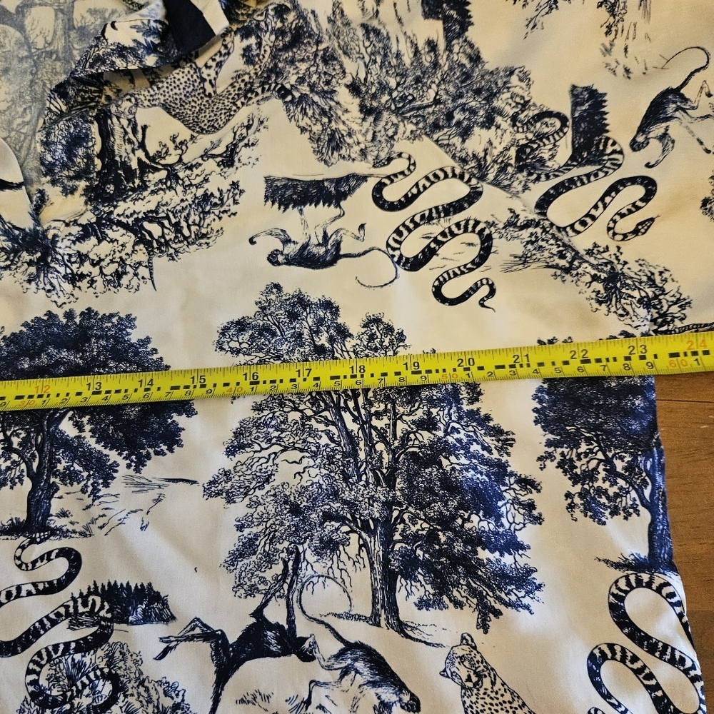 Blue And White Toile Print Satiny V-Neck Blouse Contrasting Trim Unbranded Large - Picture 6 of 8